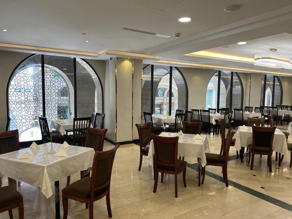 Al Ansar Golden Tulip Hotel Medina Exterior photo