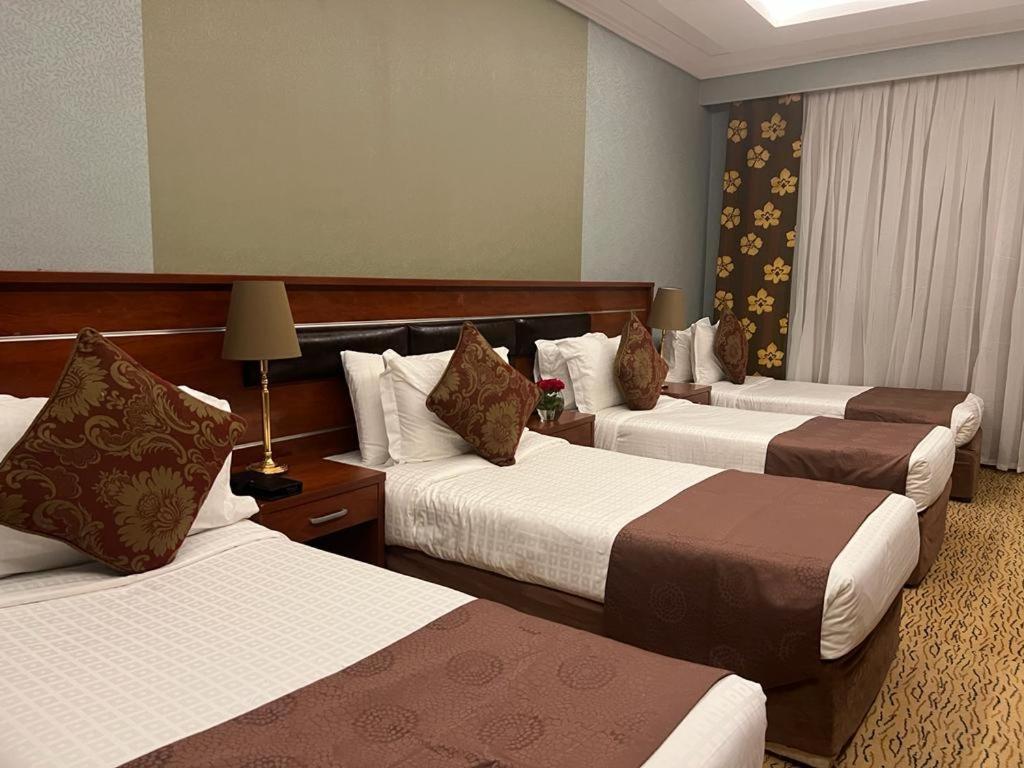 Al Ansar Golden Tulip Hotel Medina Exterior photo